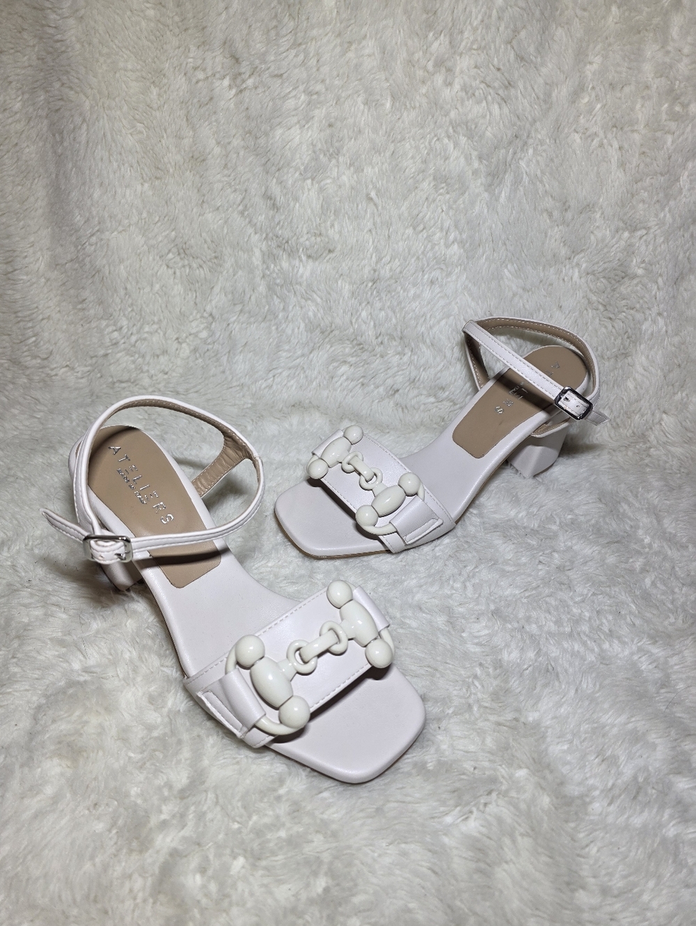 Ateliers Made in Italy Ivory Leather Square Toe Block Heel Sandals EU 39 US 9 Ch